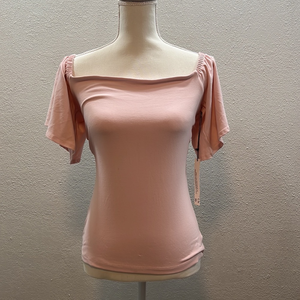 Susanna Monaco off shoulder 3/4 bell sleeve top size small in the color tutu